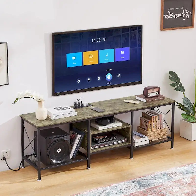 Meuble TV en bois avec station de recharge, étagères de rangement et armoire multimédia
