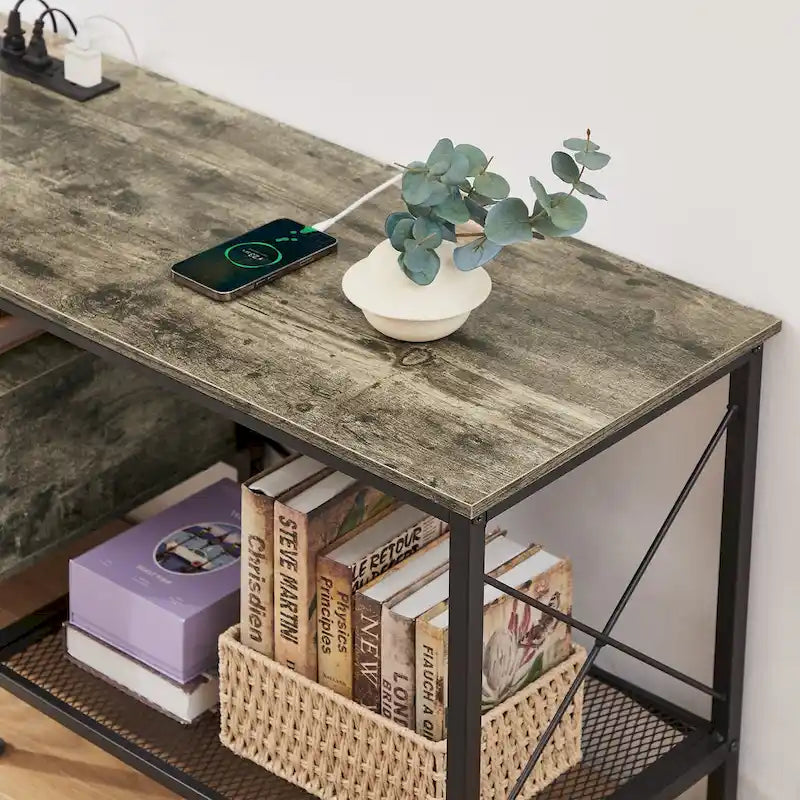 Meuble TV en bois avec station de recharge, étagères de rangement et armoire multimédia