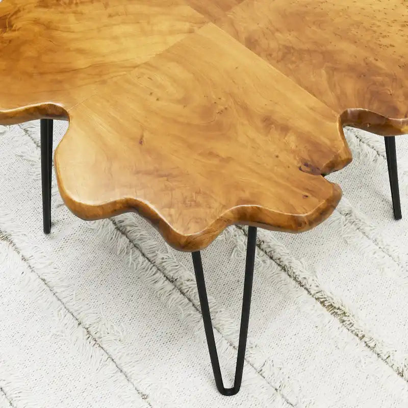 Table basse en bois à bords naturels, plateau composé de 4 panneaux et pieds en épingle à cheveux