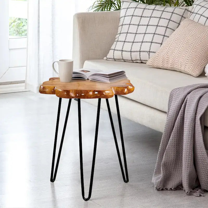 Table basse en bois à bords naturels, plateau composé de 4 panneaux et pieds en épingle à cheveux