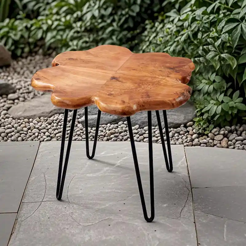 Table basse en bois à bords naturels, plateau composé de 4 panneaux et pieds en épingle à cheveux