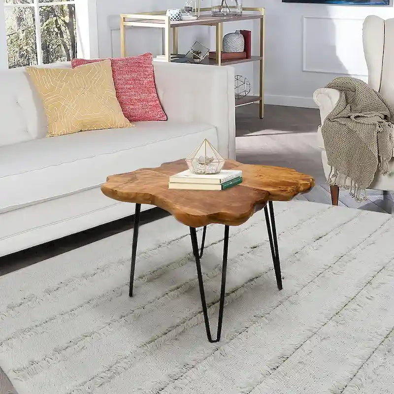 Table basse en bois à bords naturels, plateau composé de 4 panneaux et pieds en épingle à cheveux