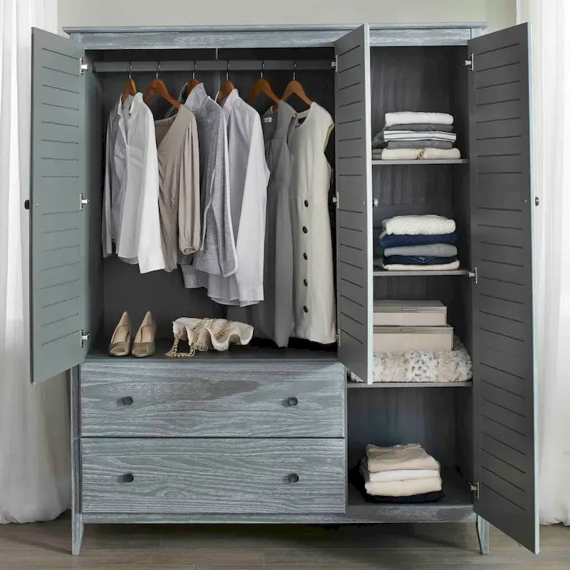 Armoire à 3 portes en bois massif