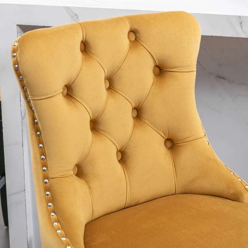 Tabourets de bar rembourrés en velours avec décoration capitonnée à boutons, pieds en bois, garniture de clous chromés, style décontracté