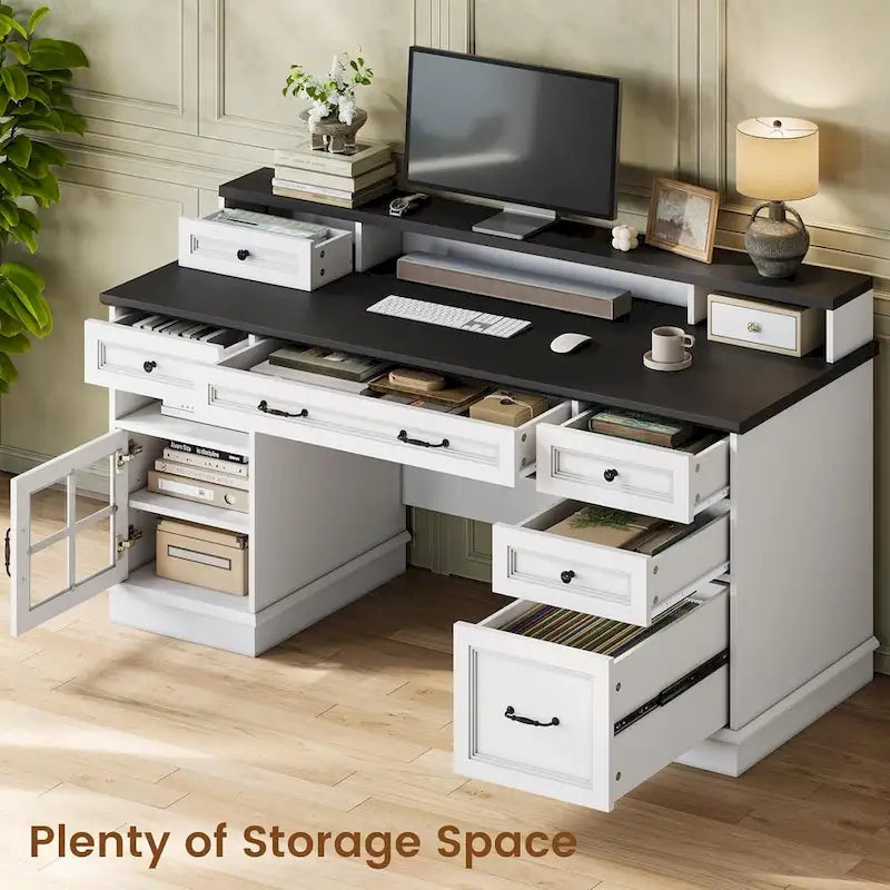Chefschreibtisch mit Schubladen und Aktenschrank fürs Homeoffice